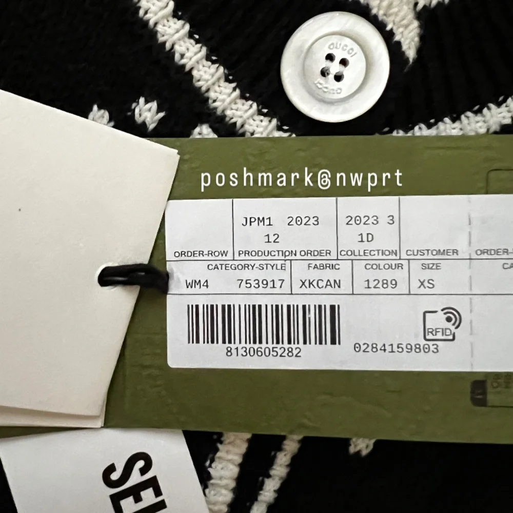 GUCCI 🙌 GG Supreme Logo Cardigan Sweater Black Ivory White Cotton XS - Picture 8 of 16